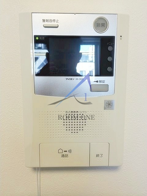 プレール・ドゥーク川崎平間のセキュリティ|モニター付きインターホンです。