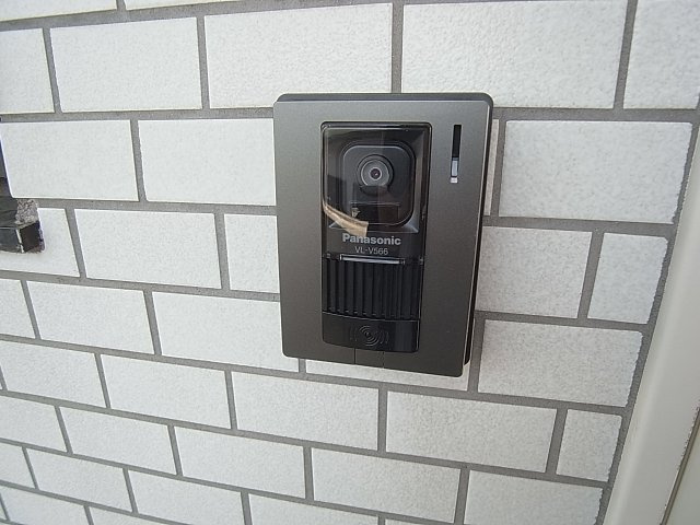 メゾンドリーのセキュリティ|録画機能付きモニターフォンで顔が分かり安心