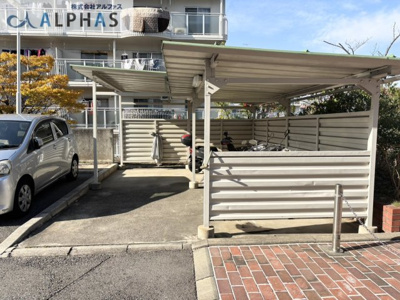 【駐輪場】 | 横尾２団地　８１号棟　１階 | 駐輪場が屋根付き♪
雨から自転車を守ります♪