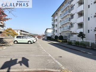 【駐車場】 | 横尾２団地　８１号棟　１階 | 平面駐車場♪