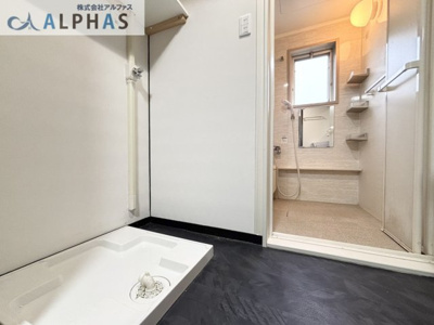 【洗面所】 | 横尾２団地　８１号棟　１階 | 使いやすい洗面所です