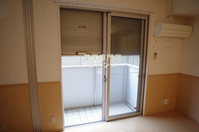 【設備】 | エルパラシオ鷺沼台 | 防犯シャッター付きです