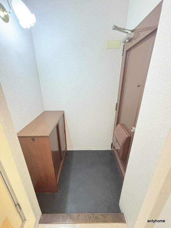 クライス新町　仲介手数料無料の玄関