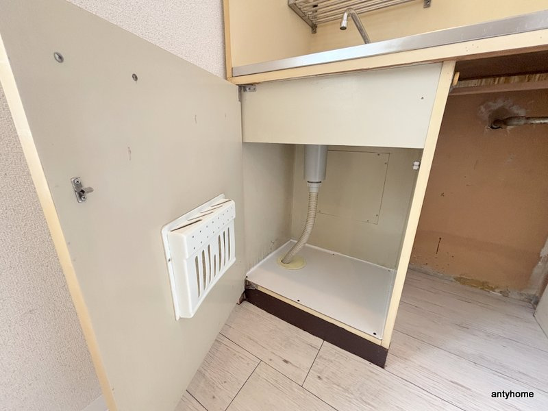 クライス新町　仲介手数料無料の収納