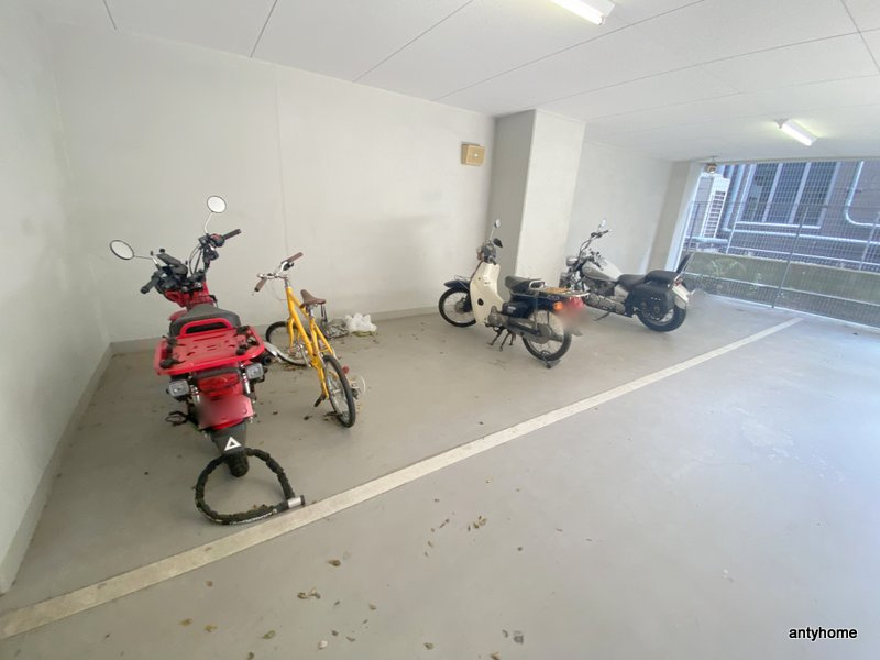 フレアコート北浜　仲介手数料無料の駐車場