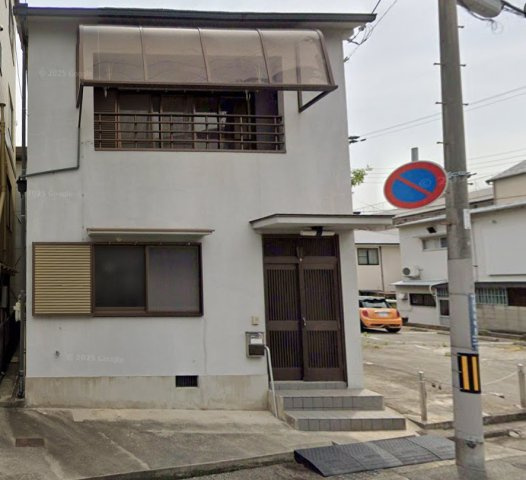 大石北町貸家のエントランス|清潔なエントランスです