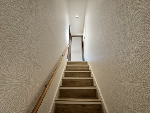 西高泊の前面道路含む現地写真