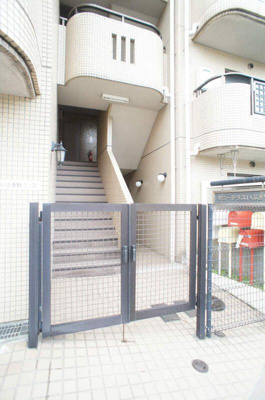 【エントランス】 | サニーテラスいぶき野
