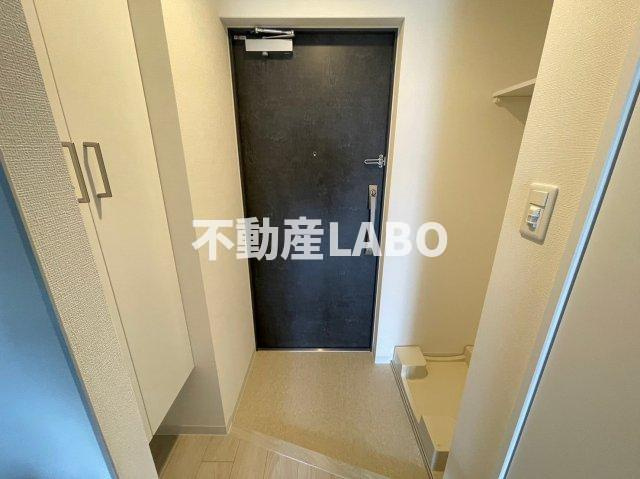 フォーリアライズ天王寺セラスの玄関