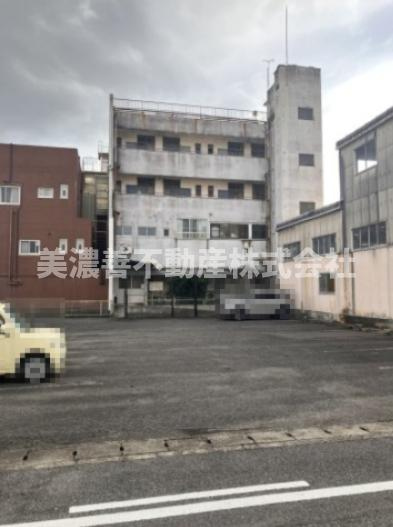 ６５９６４　大垣市鶴見町中古ビルの外観