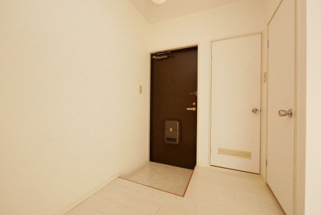 ローレルハウス北畠の玄関