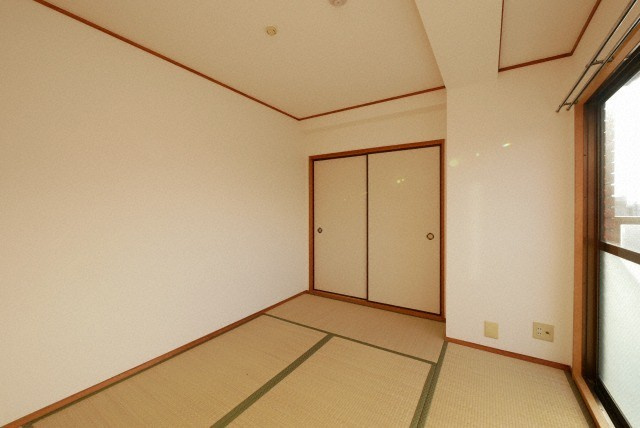 ローレルハウス北畠の和室