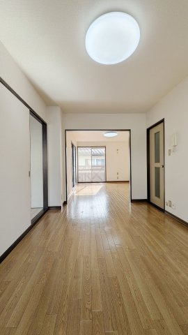 瀬野ハイライフタウン C棟の居間・リビング