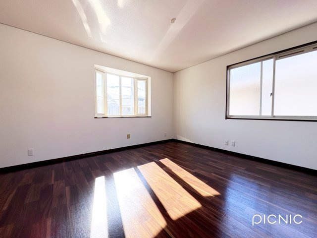 和歌山市園部の洋室