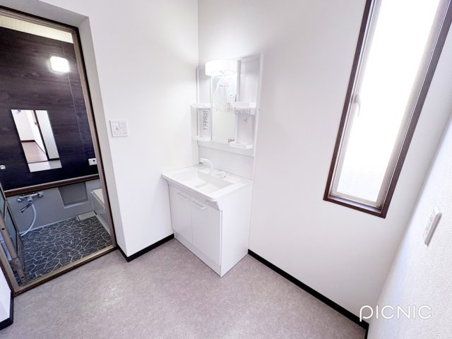 和歌山市園部の独立洗面台