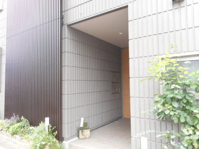 【エントランス】 | ＱＵＥＮＴ８１１１．