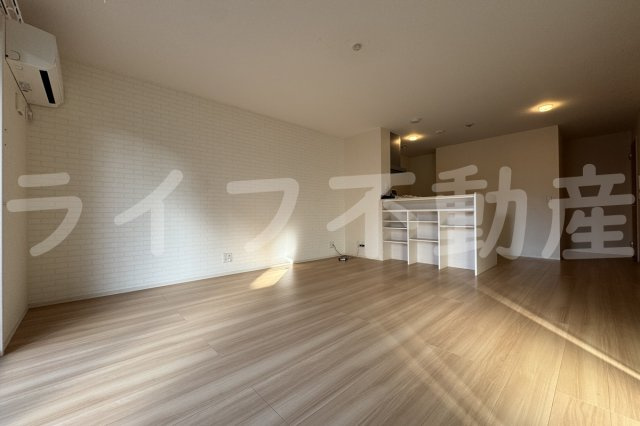 おばつじアイビーコートB棟　仲介手数料無料の居間・リビング|ゆったり過ごせるリビングです