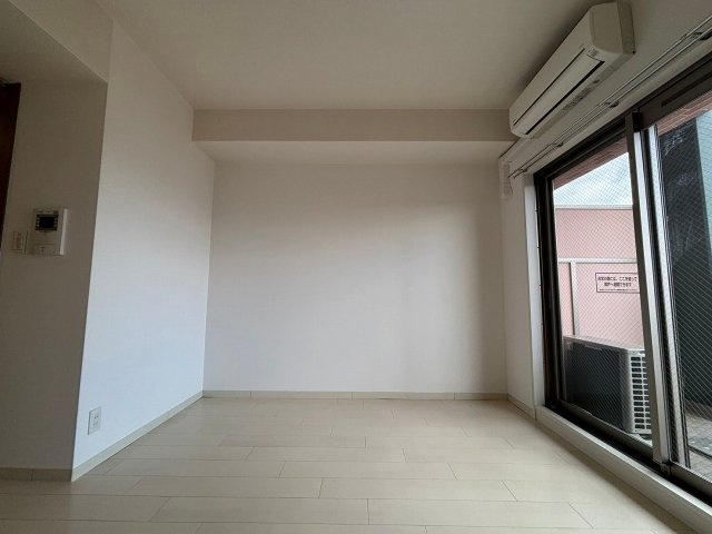 ララプレイス新大阪シエスタの居間・リビング