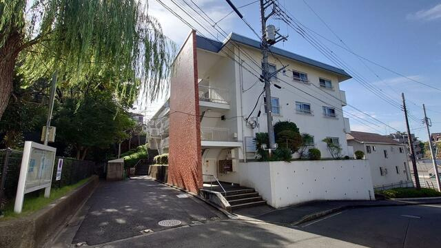 シャンボール読売ランド前２号棟