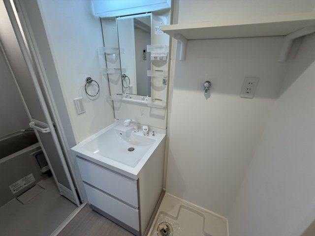 Le Grand Bleu 蛍池の独立洗面台