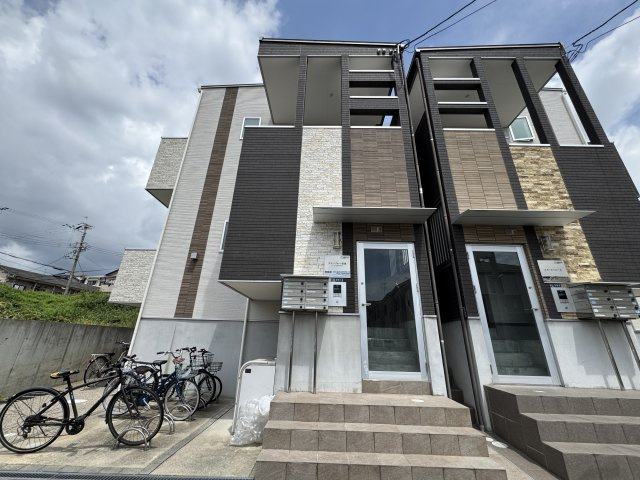 Le Grand Bleu 蛍池の外観