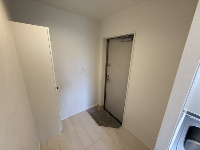 Le Grand Bleu 蛍池の玄関