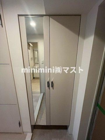 ベルンガーデン勝山北の玄関