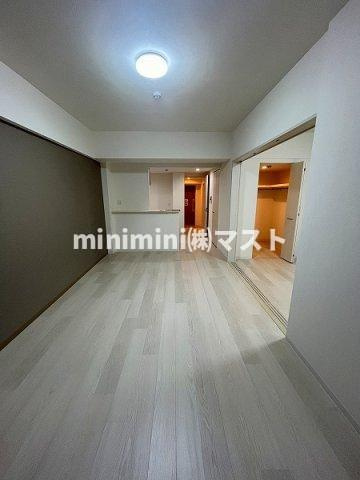 ベルンガーデン勝山北の居間・リビング