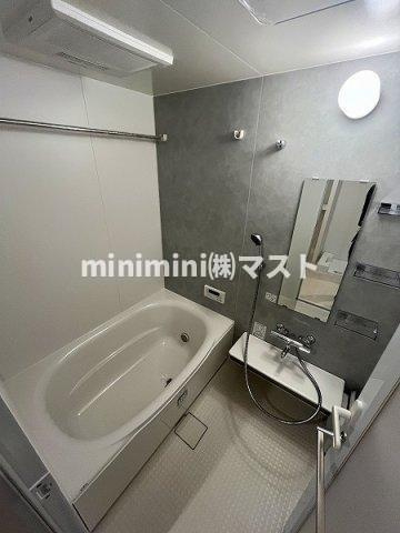 ベルンガーデン勝山北の浴室