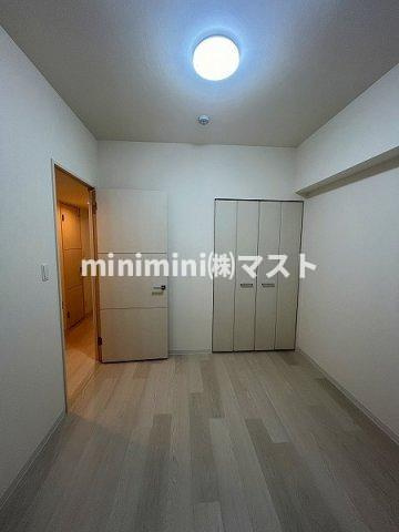 ベルンガーデン勝山北の洋室