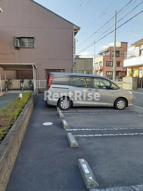アビタシオン向山の駐車場|駐車場