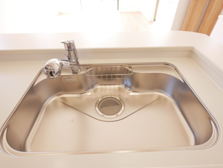 【キッチン】 | 甲府市羽黒町 新築全3棟 1号棟 オール電化・長期優良住宅 | 浄水機能付き