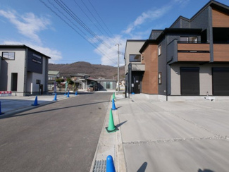 【前面道路含む現地写真】 | 前面道路北側
