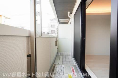 【バルコニー】 | シャーメゾンマヒナ