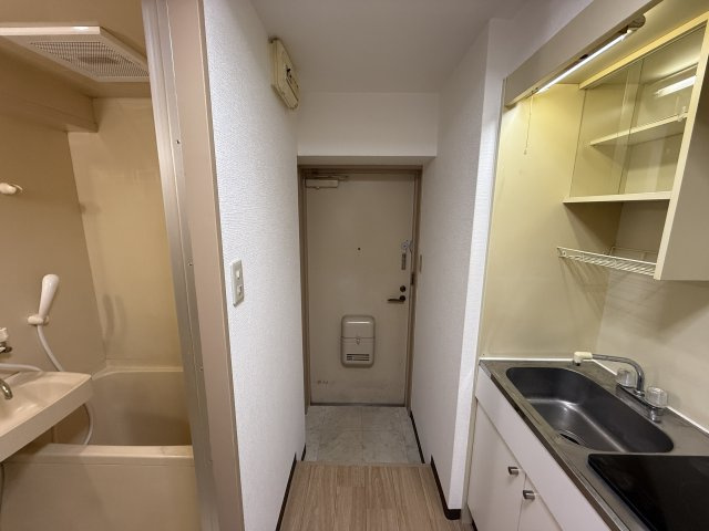 ハイツJUN3号館の玄関