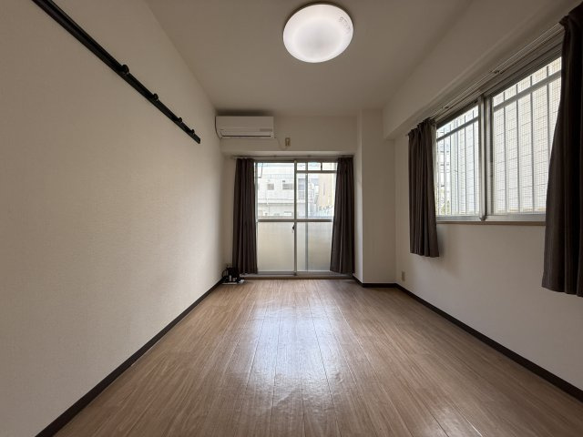 ハイツJUN3号館の居間・リビング