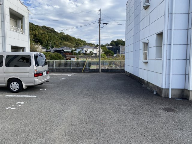 グリーンフルうちはらの駐車場