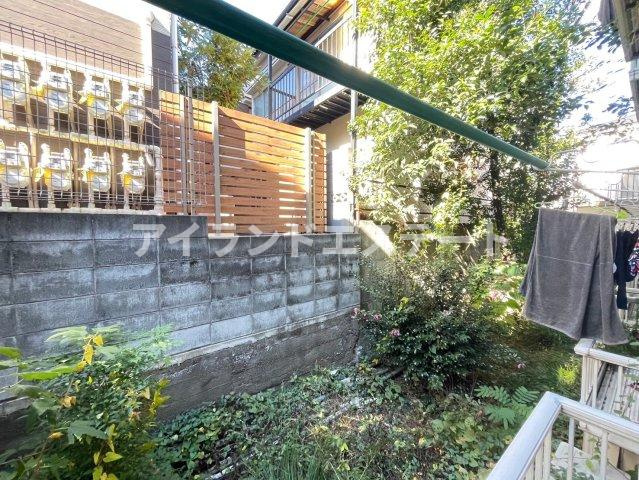 メゾンアライ　内装リフォーム済　バストイレ別　独立洗面台のバルコニー