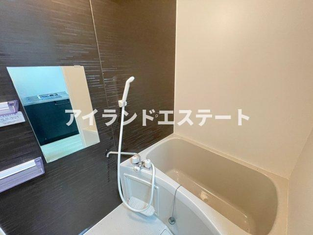 メゾンアライ　内装リフォーム済　バストイレ別　独立洗面台の浴室