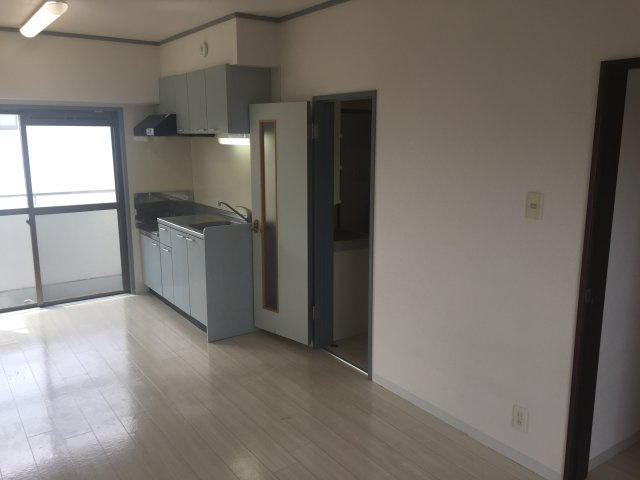 ホワイトコートⅡの居間・リビング