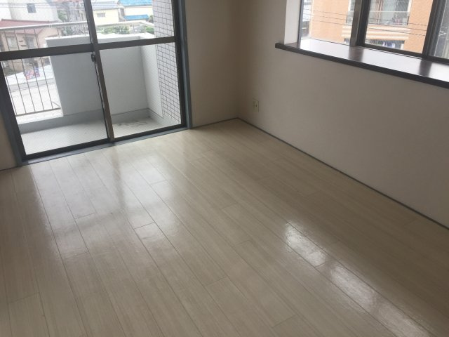 ホワイトコートⅡの居間・リビング