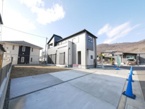 甲府市羽黒町 新築全3棟 2号棟 オール電化 敷地78坪の画像