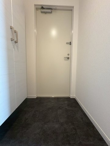 URBANCOURT茨木春日の玄関