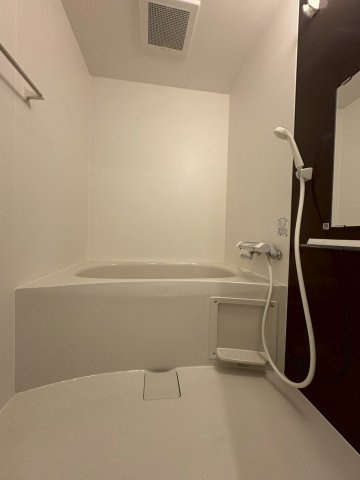 URBANCOURT茨木春日の浴室
