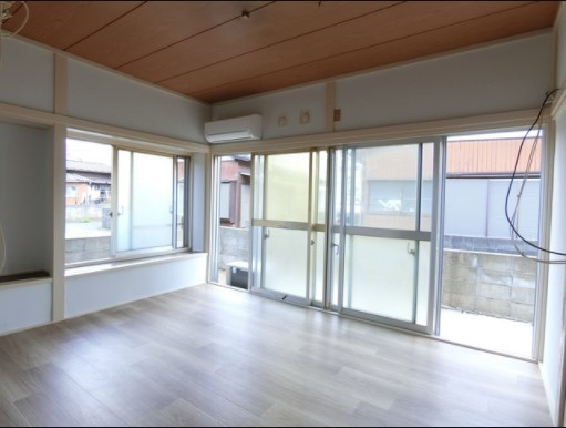 【居間・リビング】