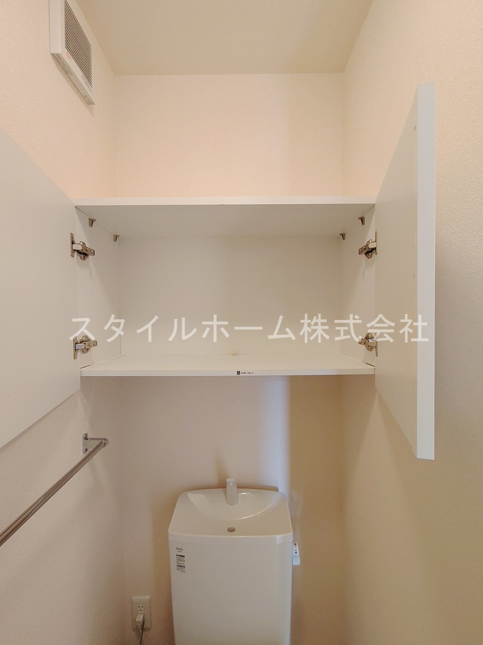 ル　ブレのトイレ|別部屋写真です。