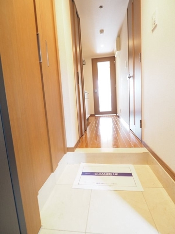 レジディア文京本郷の玄関