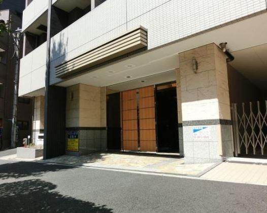 レジディア文京本郷のエントランス