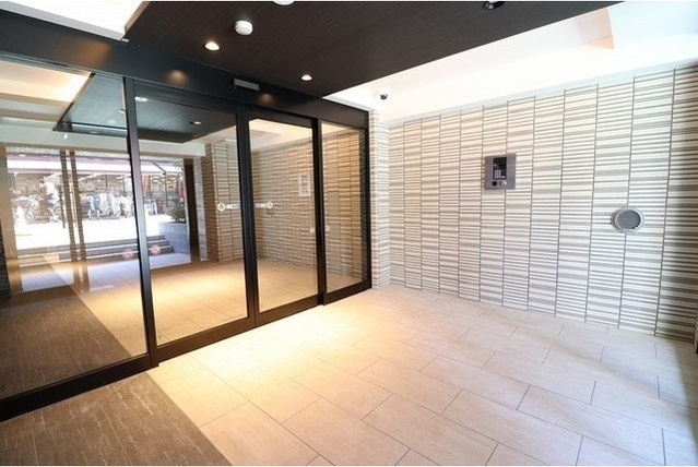 BLAU菊川のエントランス