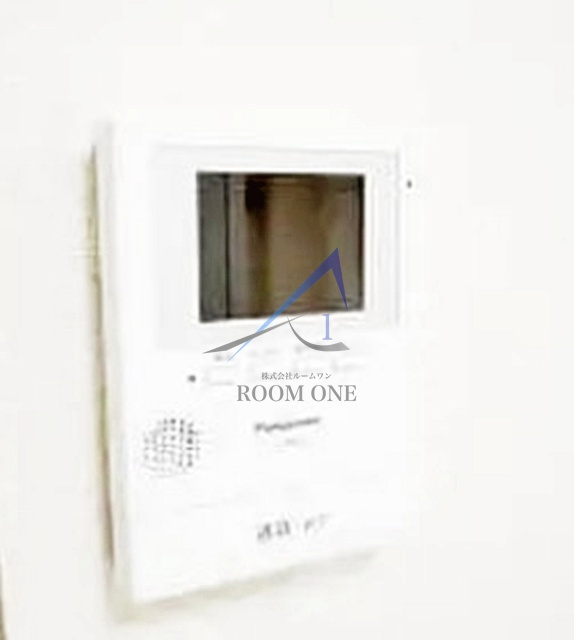 越中島三丁目ハイツ１号棟のセキュリティ|モニター付きインターホンです。